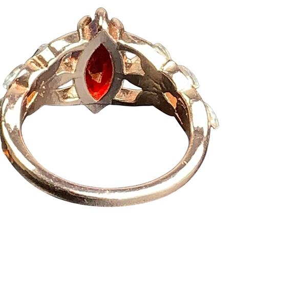 Marquise-Cut Red Glass Gemstone Open Filigree Vintage Floral Ring – Size 10 - Picture 8 of 8